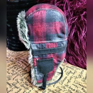 Trapper hat nice quality plaid flannel shell faux fur lining